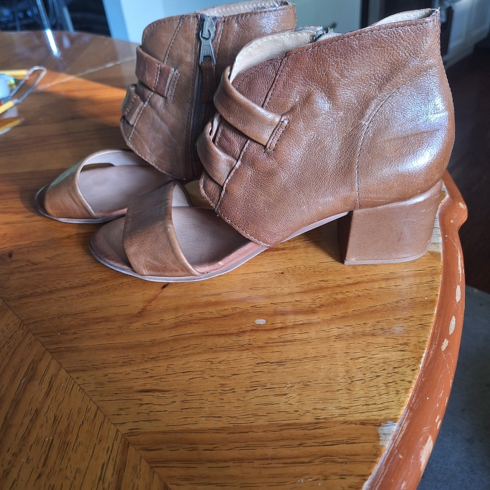 MIZ MOOZ Brown Leather Women's Sandals